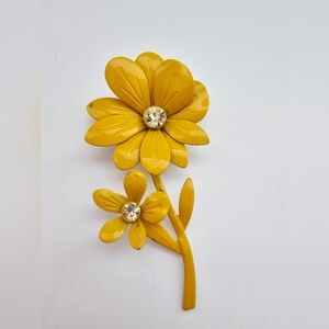Metal Yellow Enamel Clear Rhinestone Daisy Flower Floral Pin Brooch